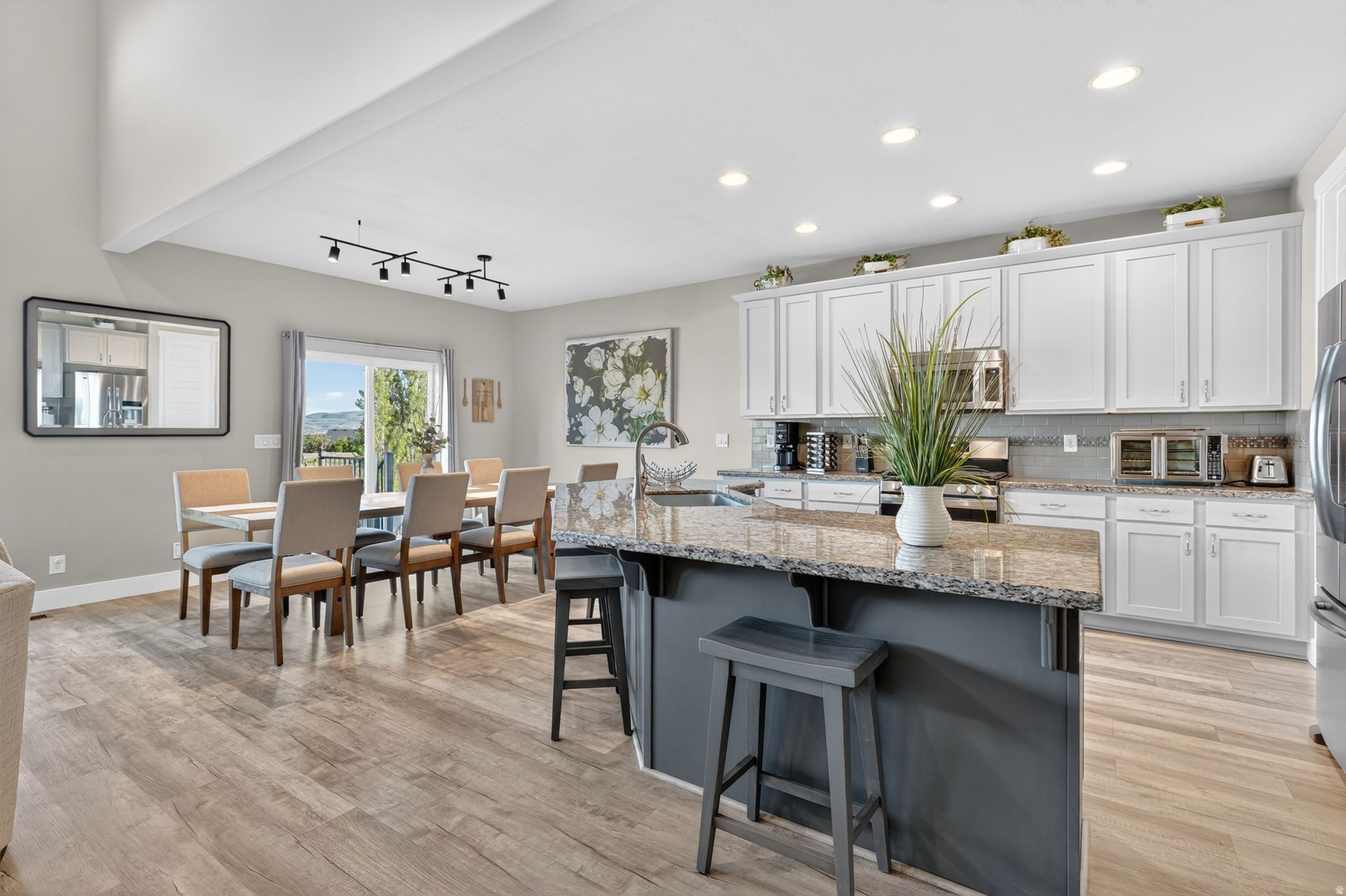 JORDAN HEIGHTS - Residential