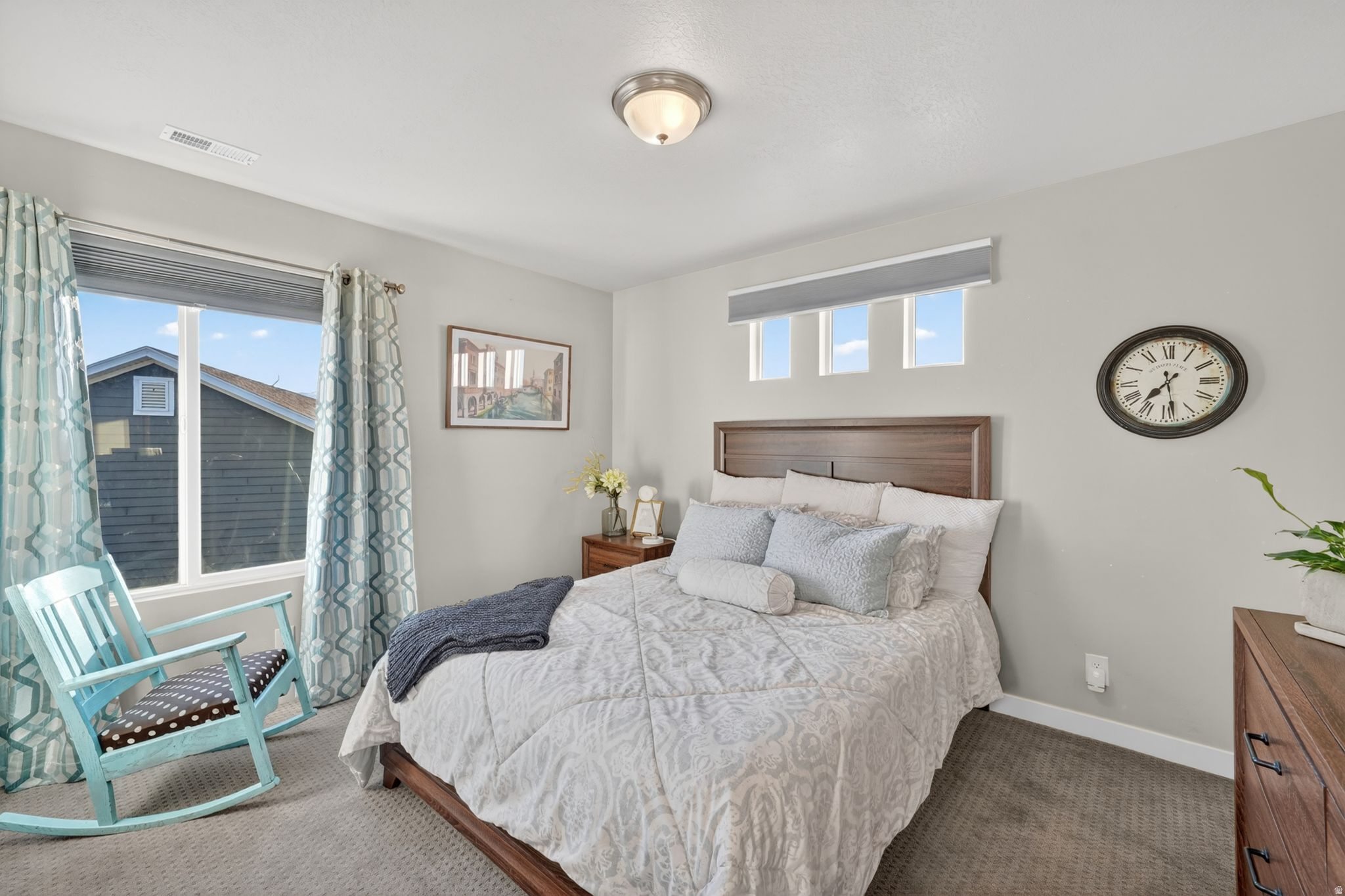 JORDAN HEIGHTS - Residential