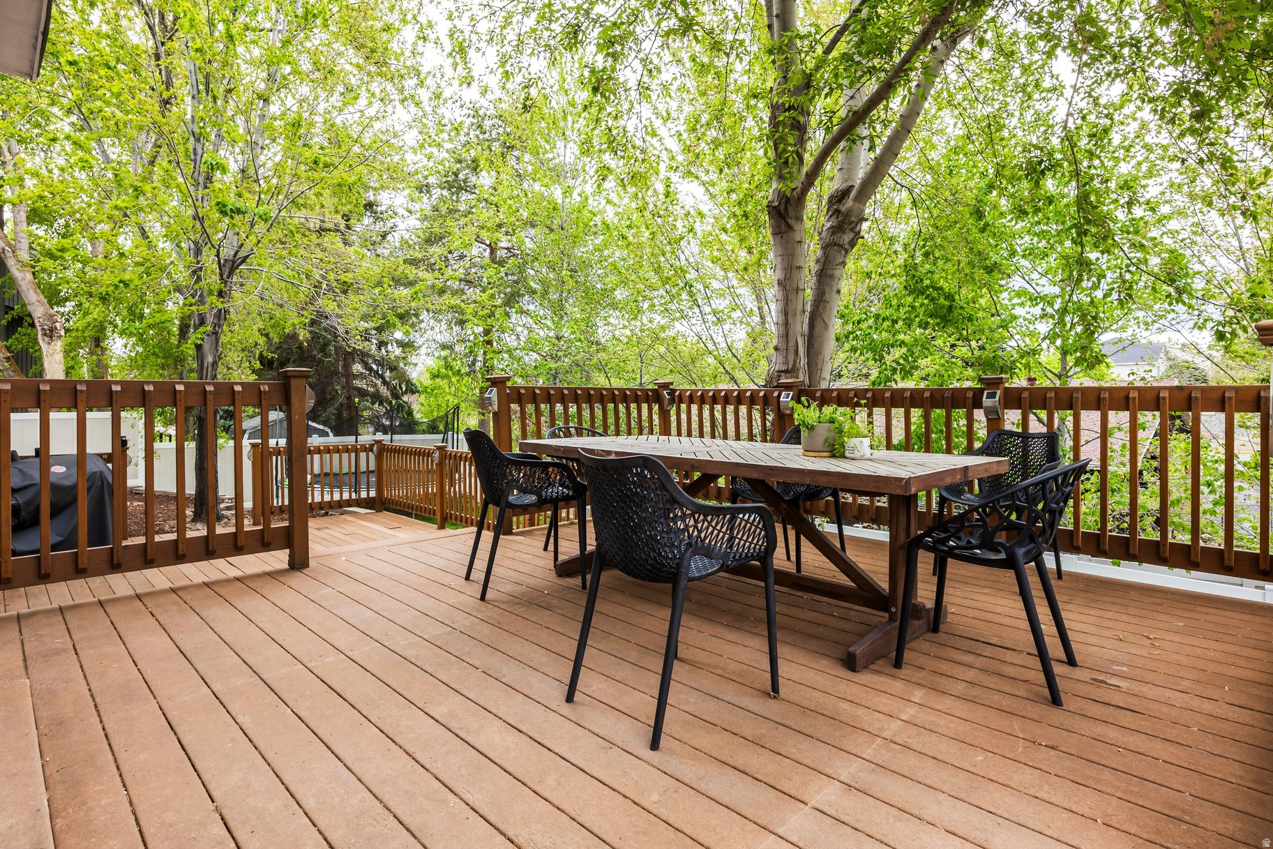 PARK CREST - Residential