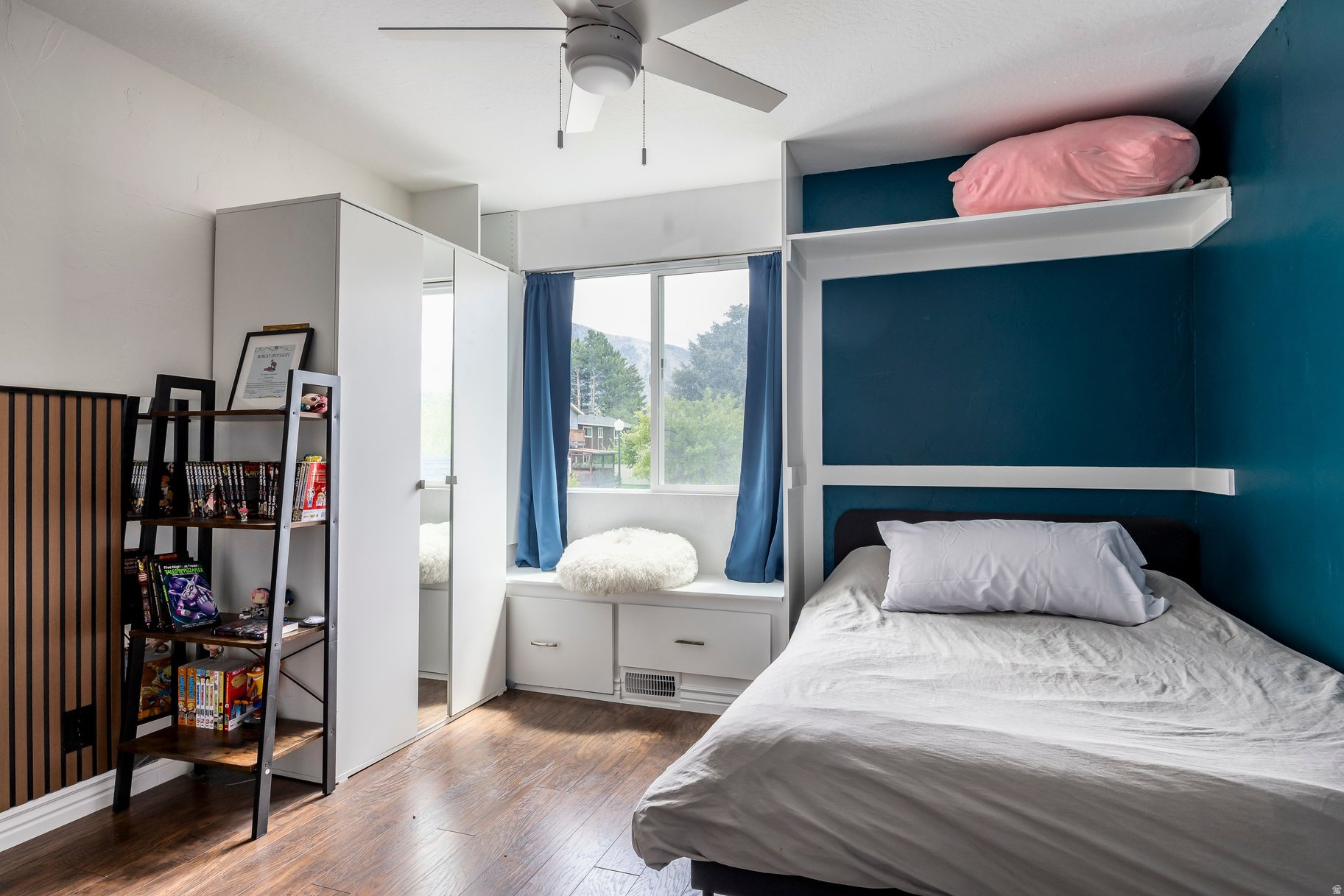 PARK CREST - Residential