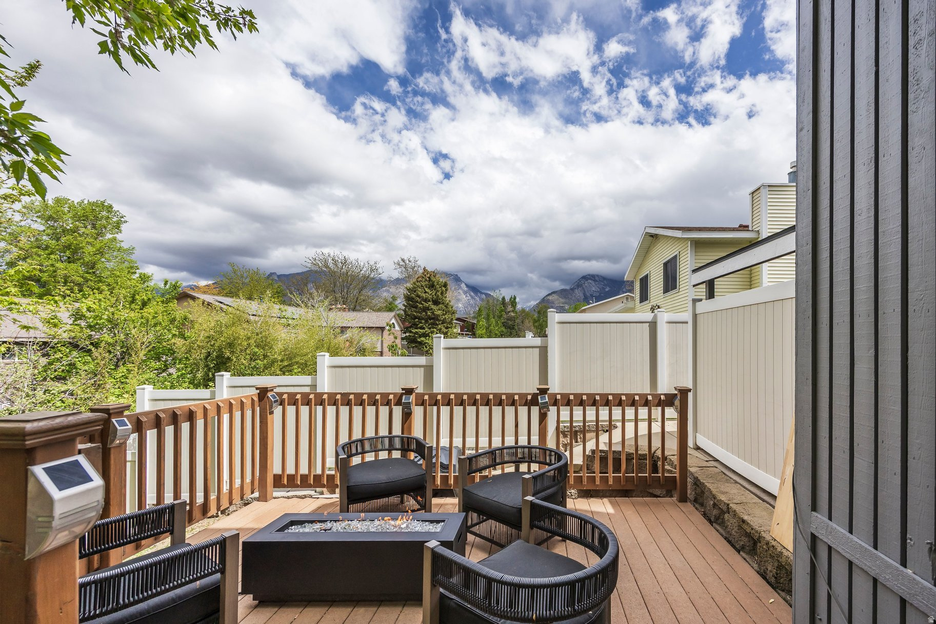 PARK CREST - Residential