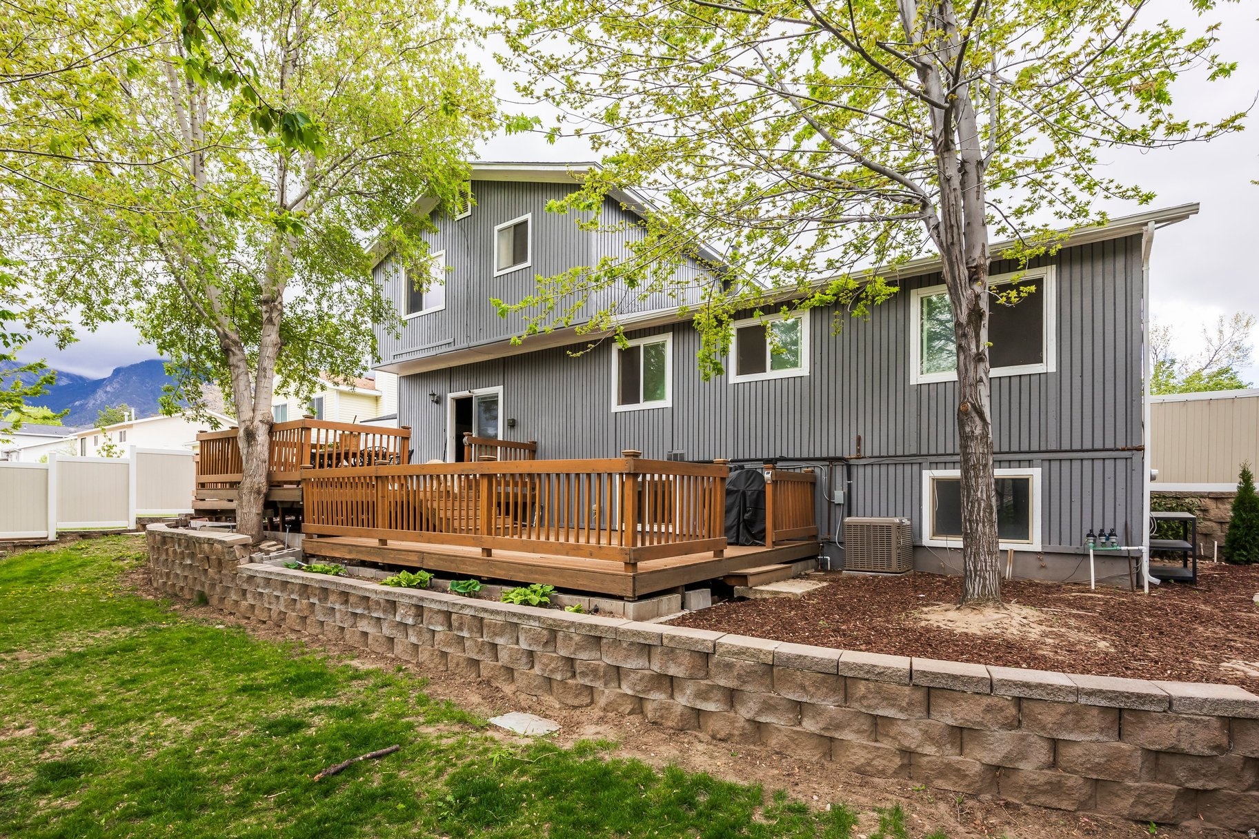 PARK CREST - Residential