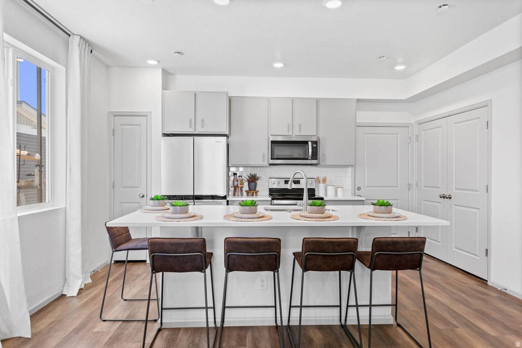 Photo of 38 N RIVERSIDE DR #152, Saratoga Springs, UT 84045 (MLS # 2126877)