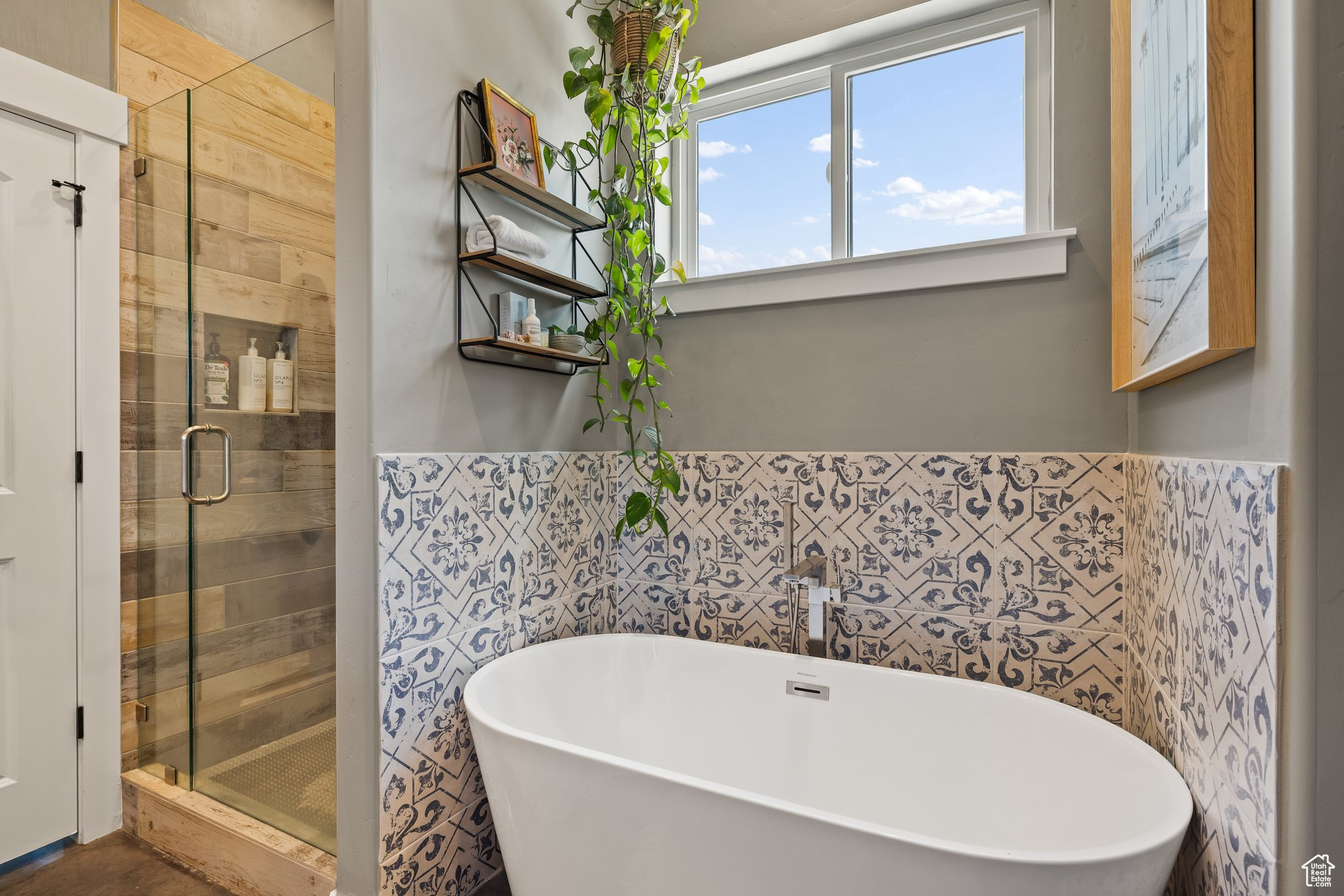 LAKE CRE - Residential