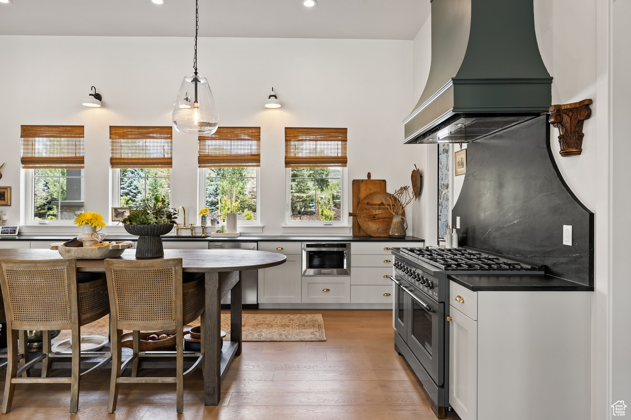 LAKE CRE - Residential