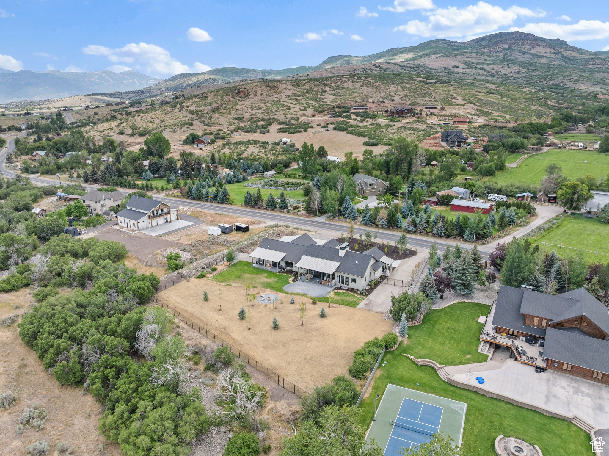 LAKE CRE - Residential