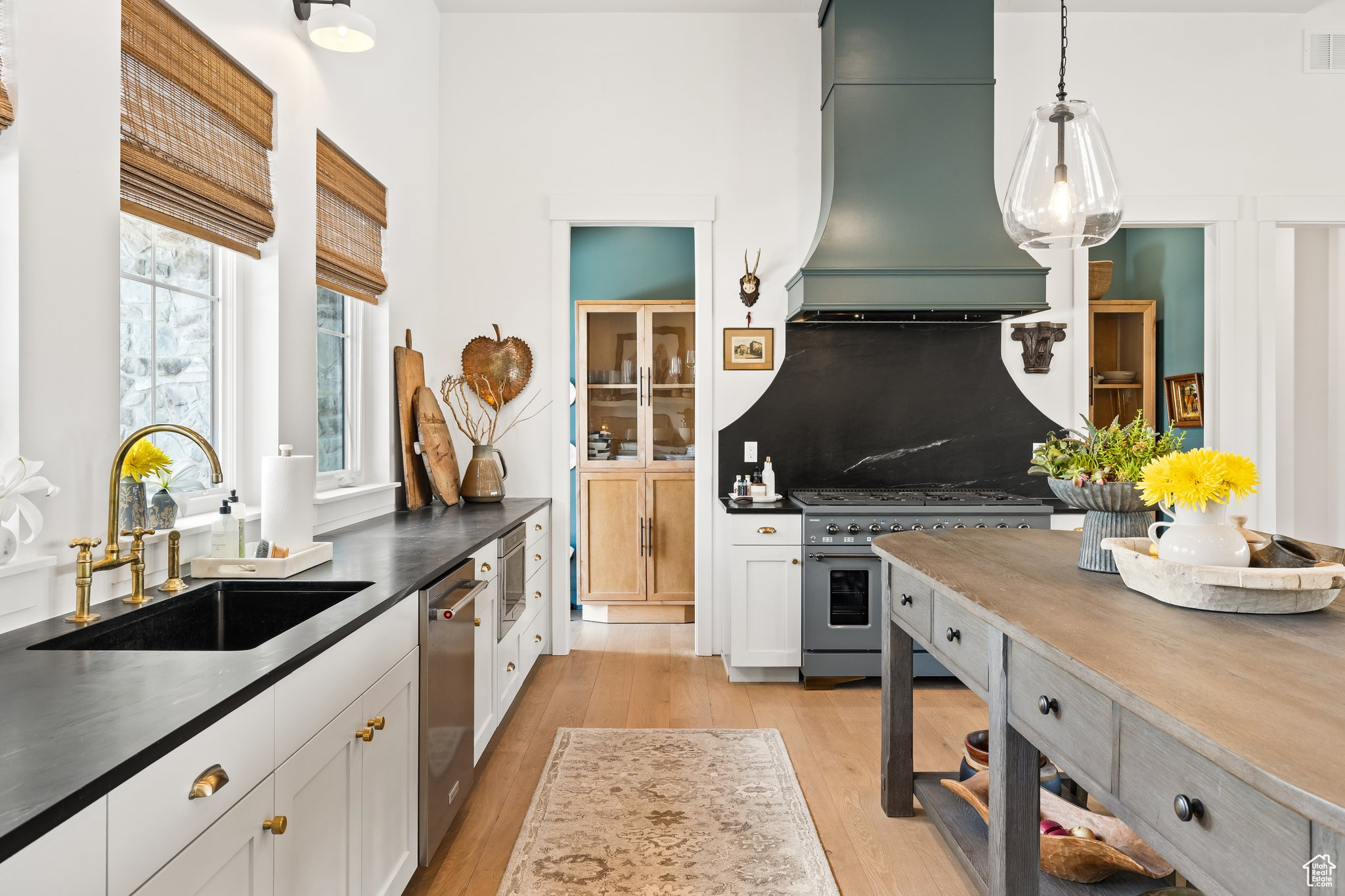 LAKE CRE - Residential