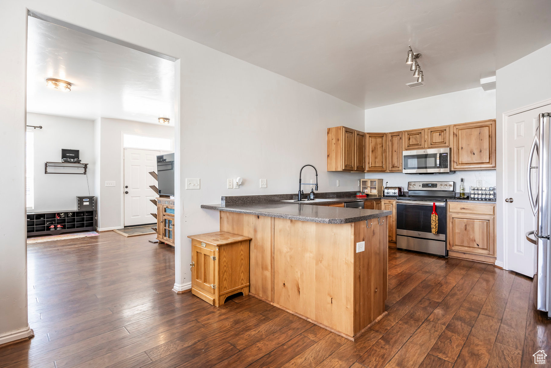 11662 S Oakmond Rd, South Jordan, Utah image 5