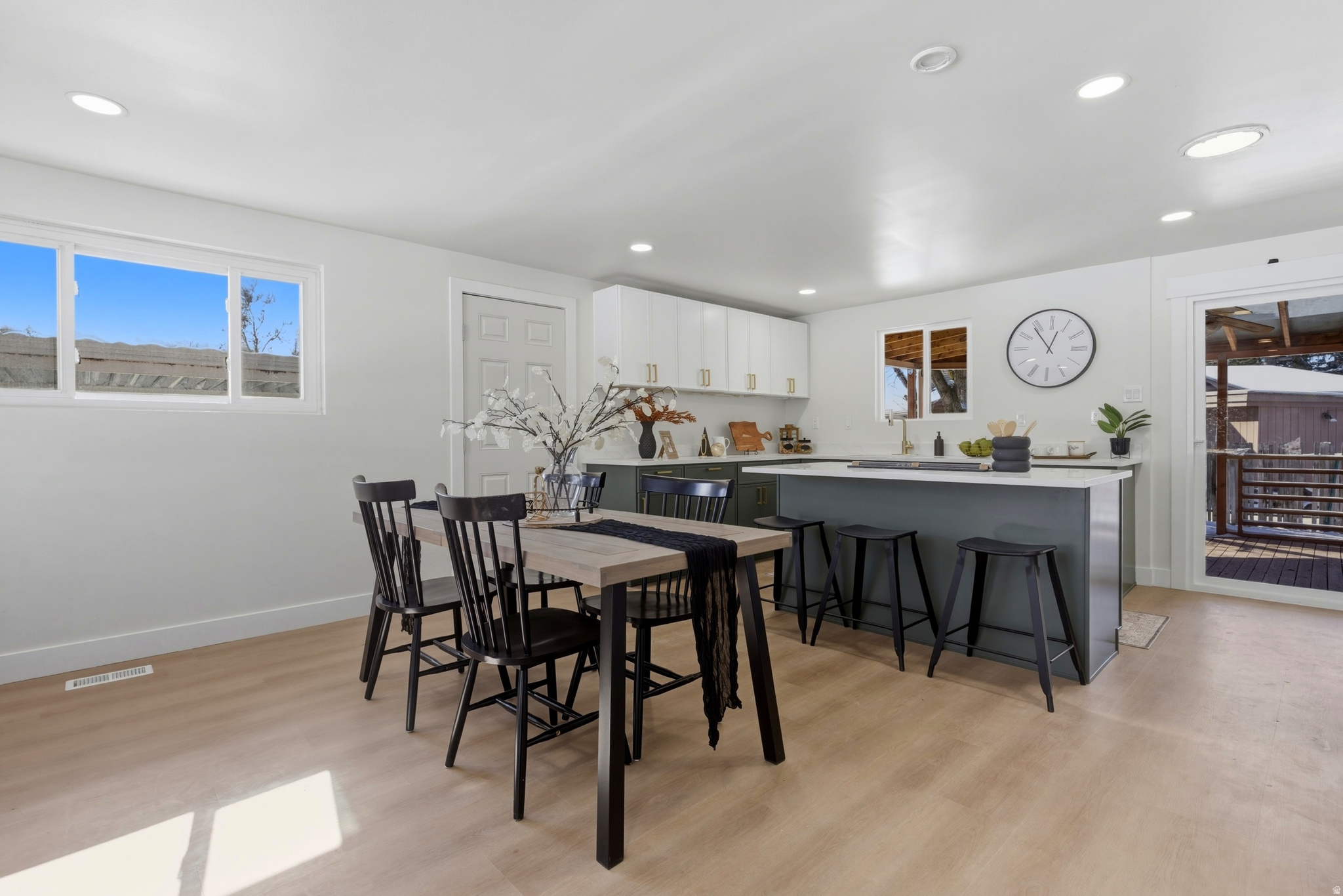 DRIFTWOOD EST - Residential