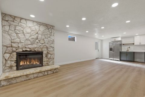 Tiny photo for 1358 E MAPLEWOOD DR, Murray, UT 84121 (MLS # 2138550)