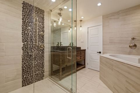 Tiny photo for 1358 E MAPLEWOOD DR, Murray, UT 84121 (MLS # 2138550)