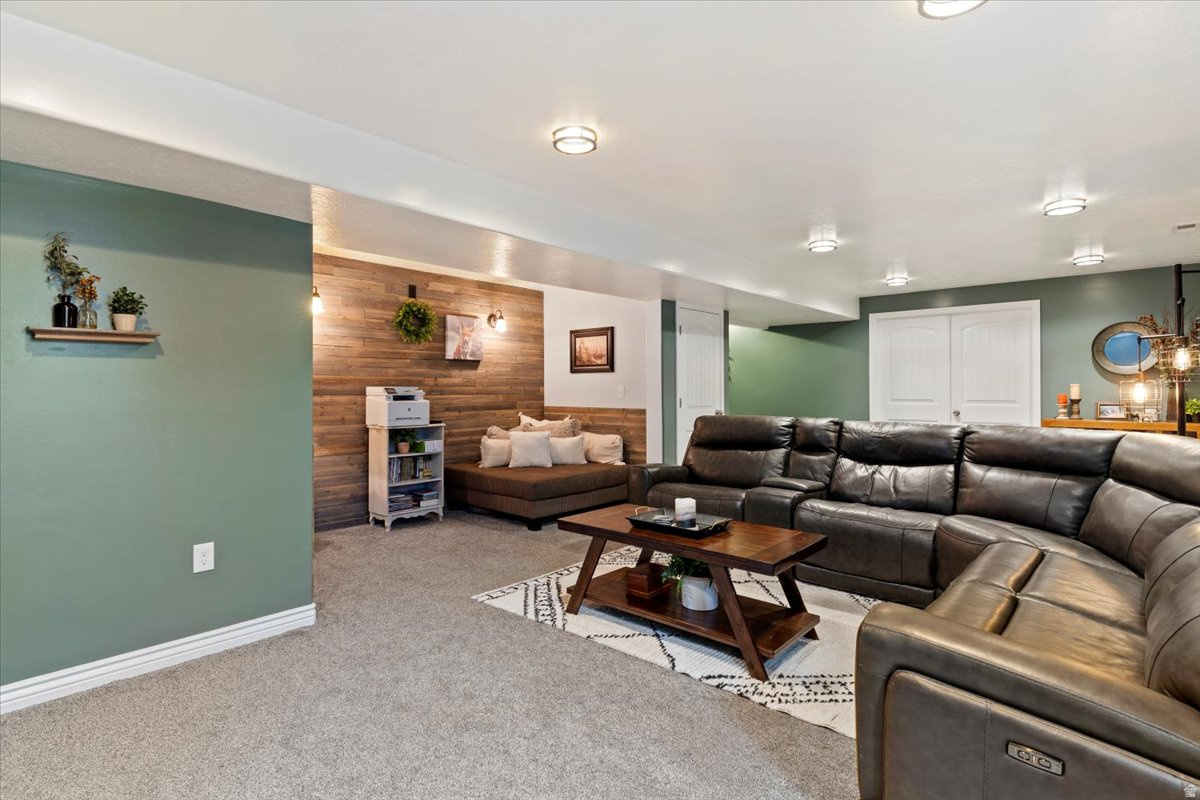 CANTERBURY CROSSING - Residential