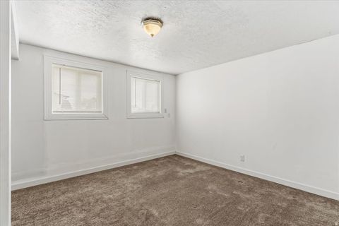 Tiny photo for 954 W 2400 N, Clinton, UT 84015 (MLS # 2148766)