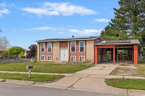 Tiny photo for 954 W 2400 N, Clinton, UT 84015 (MLS # 2148766)