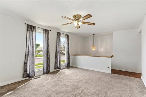 Tiny photo for 954 W 2400 N, Clinton, UT 84015 (MLS # 2148766)