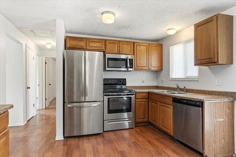 Tiny photo for 954 W 2400 N, Clinton, UT 84015 (MLS # 2148766)