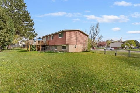 Tiny photo for 954 W 2400 N, Clinton, UT 84015 (MLS # 2148766)