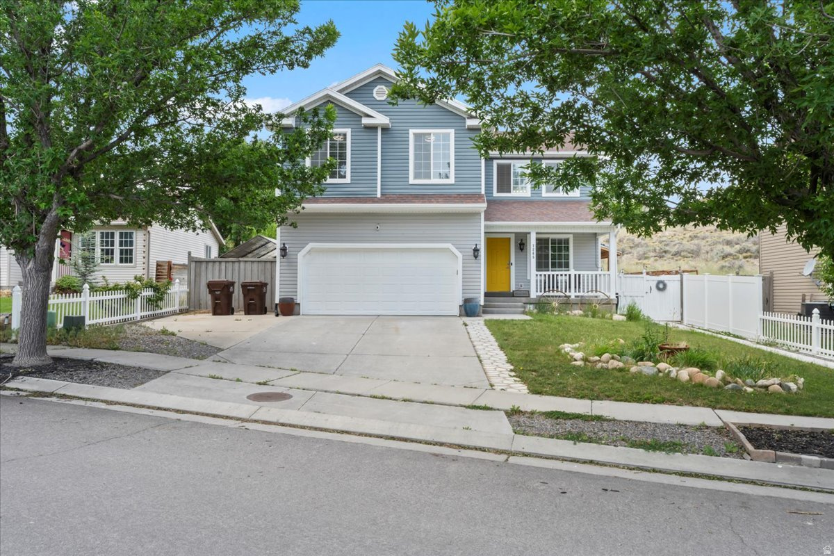 FREEMONT SPRINGS - Residential