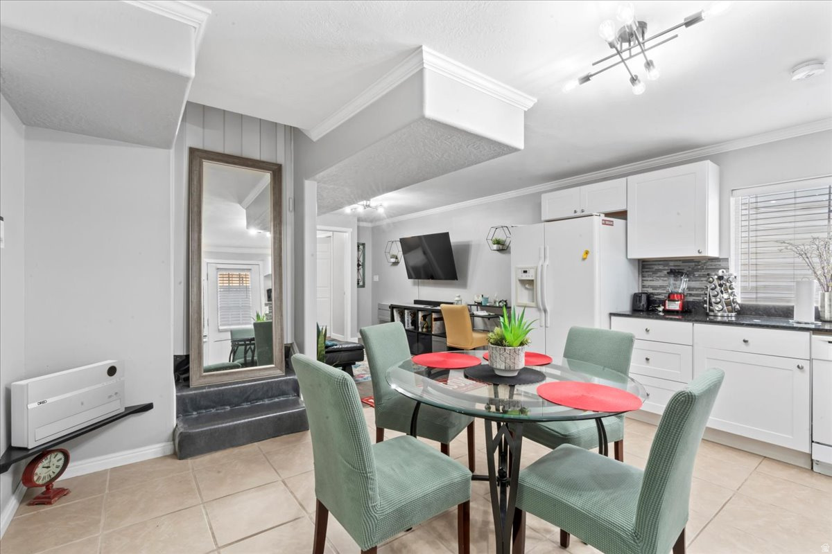 FREEMONT SPRINGS - Residential