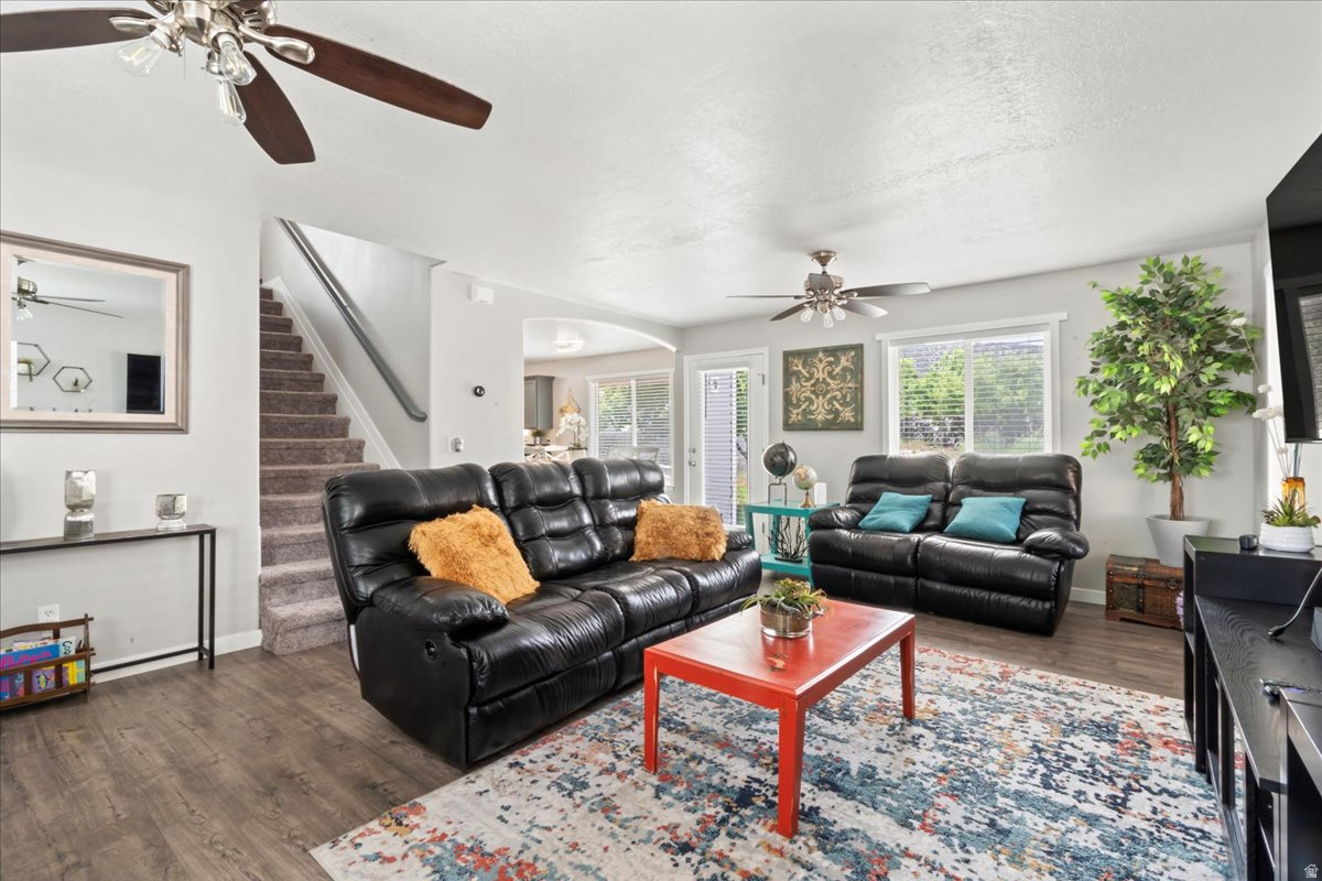 FREEMONT SPRINGS - Residential