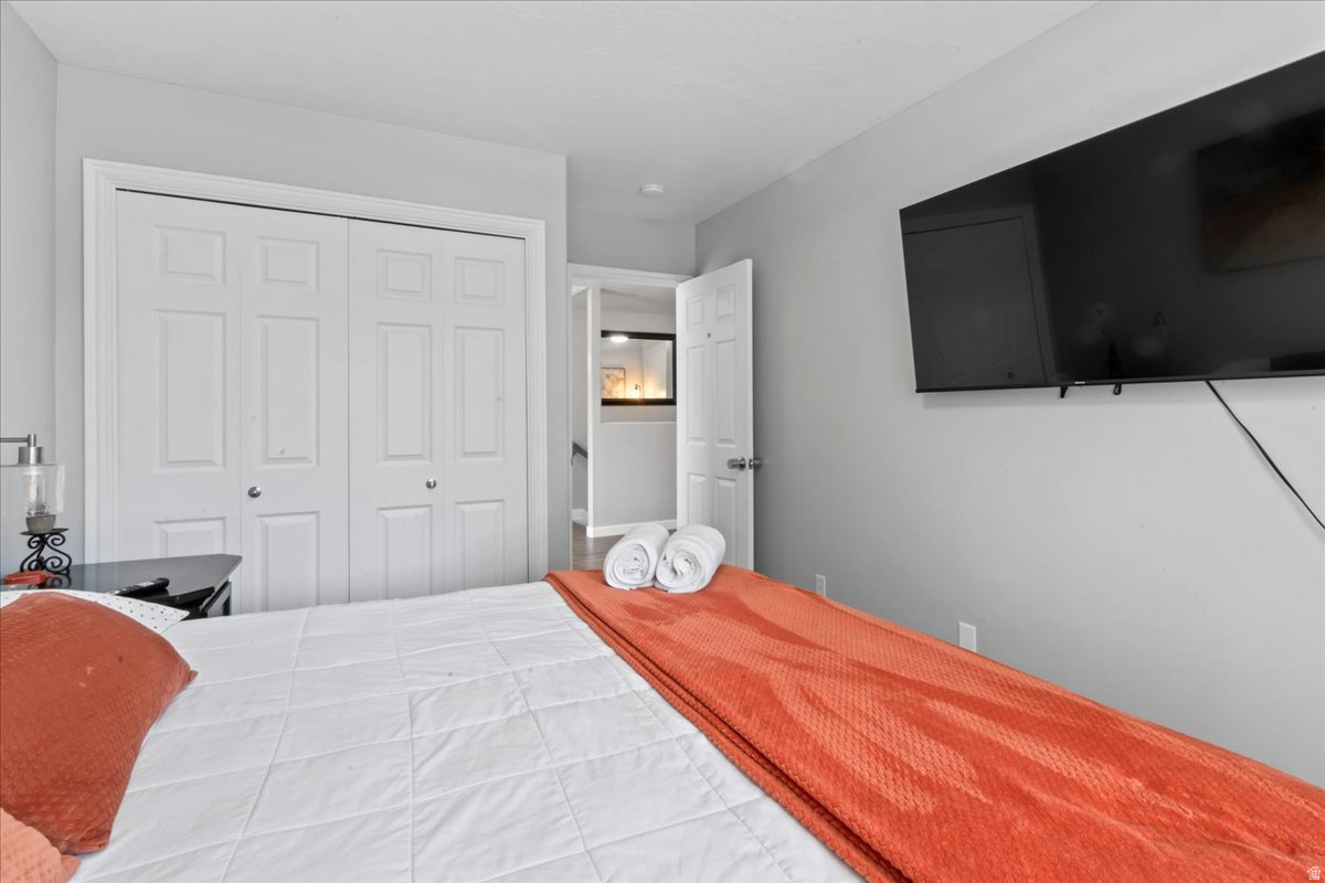 FREEMONT SPRINGS - Residential