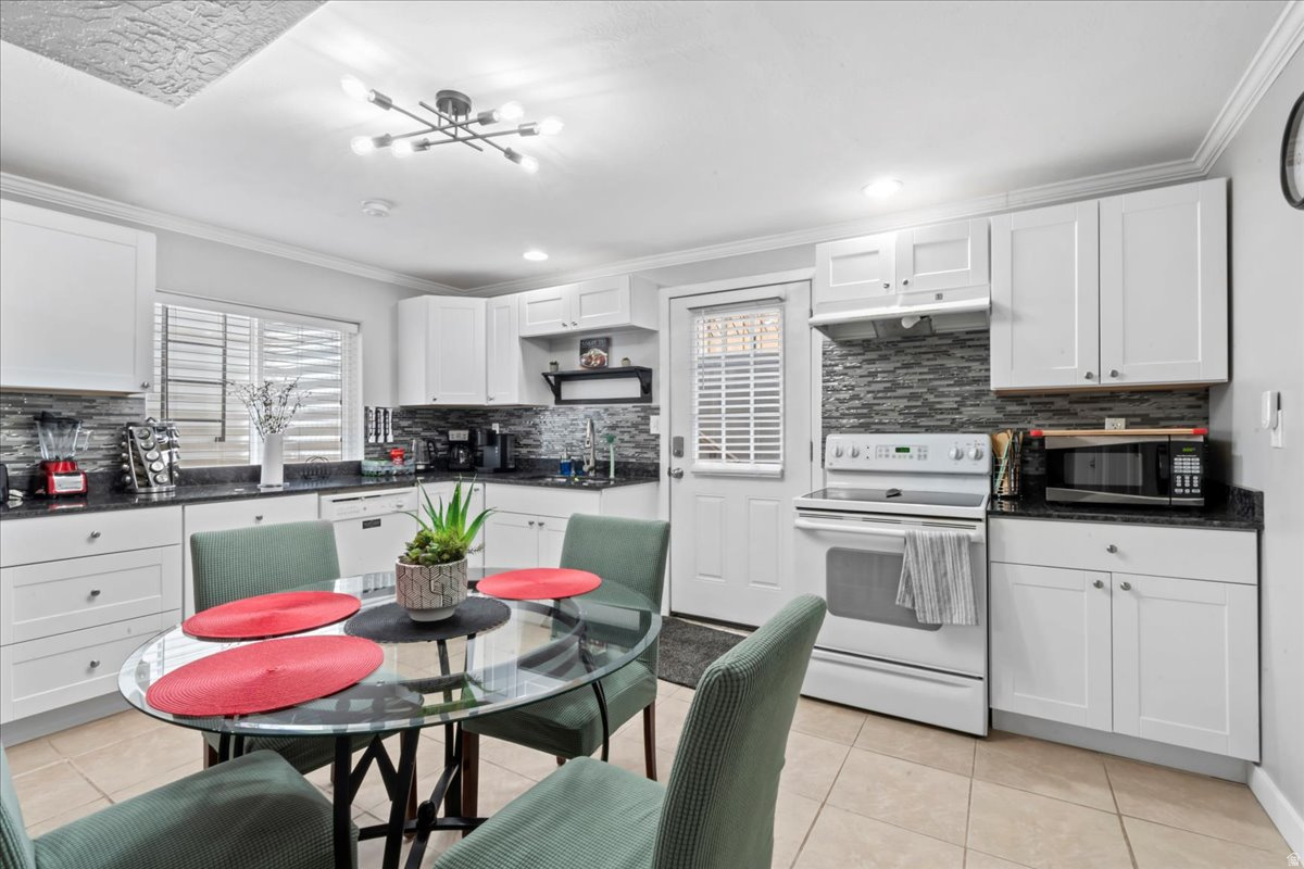 FREEMONT SPRINGS - Residential