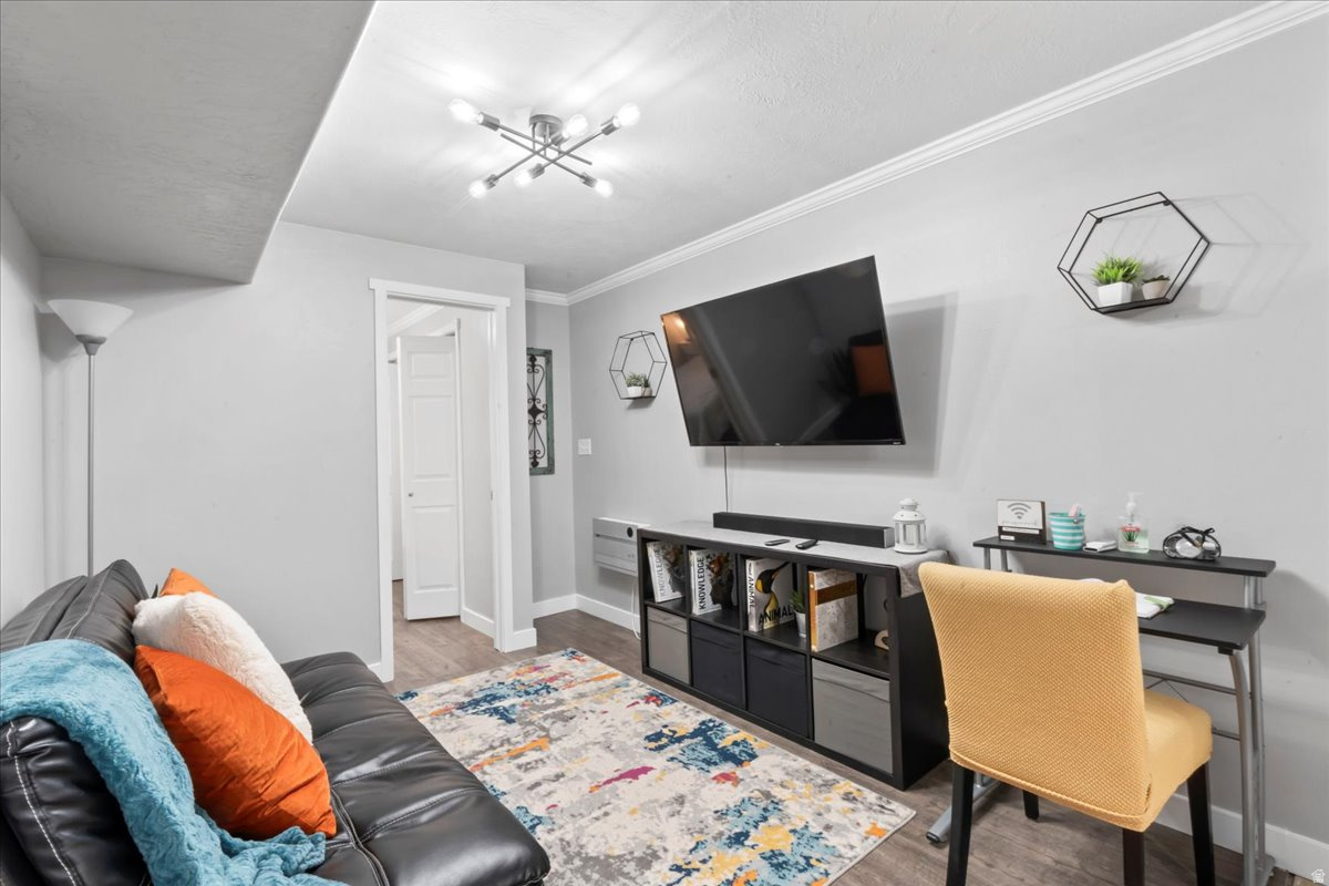 FREEMONT SPRINGS - Residential