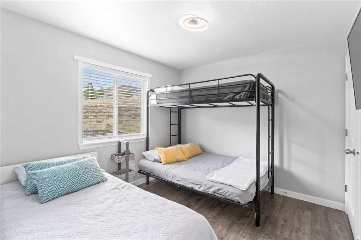 FREEMONT SPRINGS - Residential