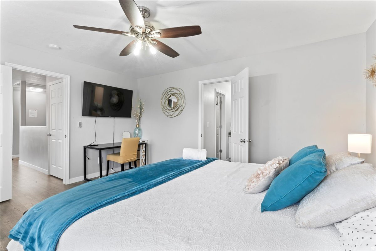 FREEMONT SPRINGS - Residential