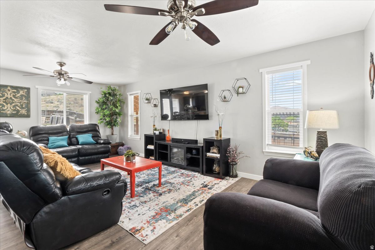 FREEMONT SPRINGS - Residential