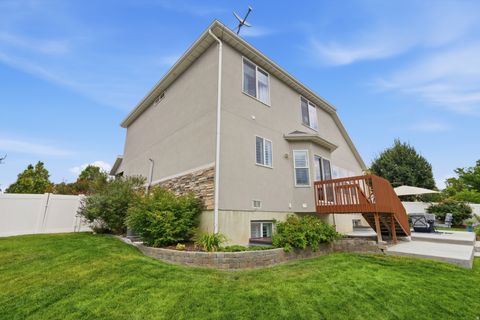 Tiny photo for 10509 S BROOKLYN VIEW LN W, South Jordan, UT 84095 (MLS # 2174012)