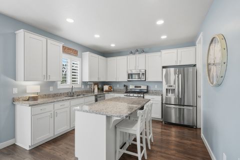 Tiny photo for 10509 S BROOKLYN VIEW LN W, South Jordan, UT 84095 (MLS # 2174012)