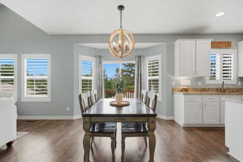 Tiny photo for 10509 S BROOKLYN VIEW LN W, South Jordan, UT 84095 (MLS # 2174012)