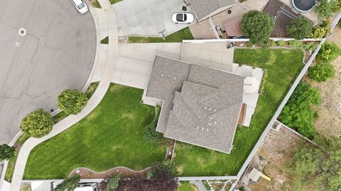 Tiny photo for 10509 S BROOKLYN VIEW LN W, South Jordan, UT 84095 (MLS # 2174012)