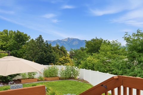 Tiny photo for 10509 S BROOKLYN VIEW LN W, South Jordan, UT 84095 (MLS # 2174012)