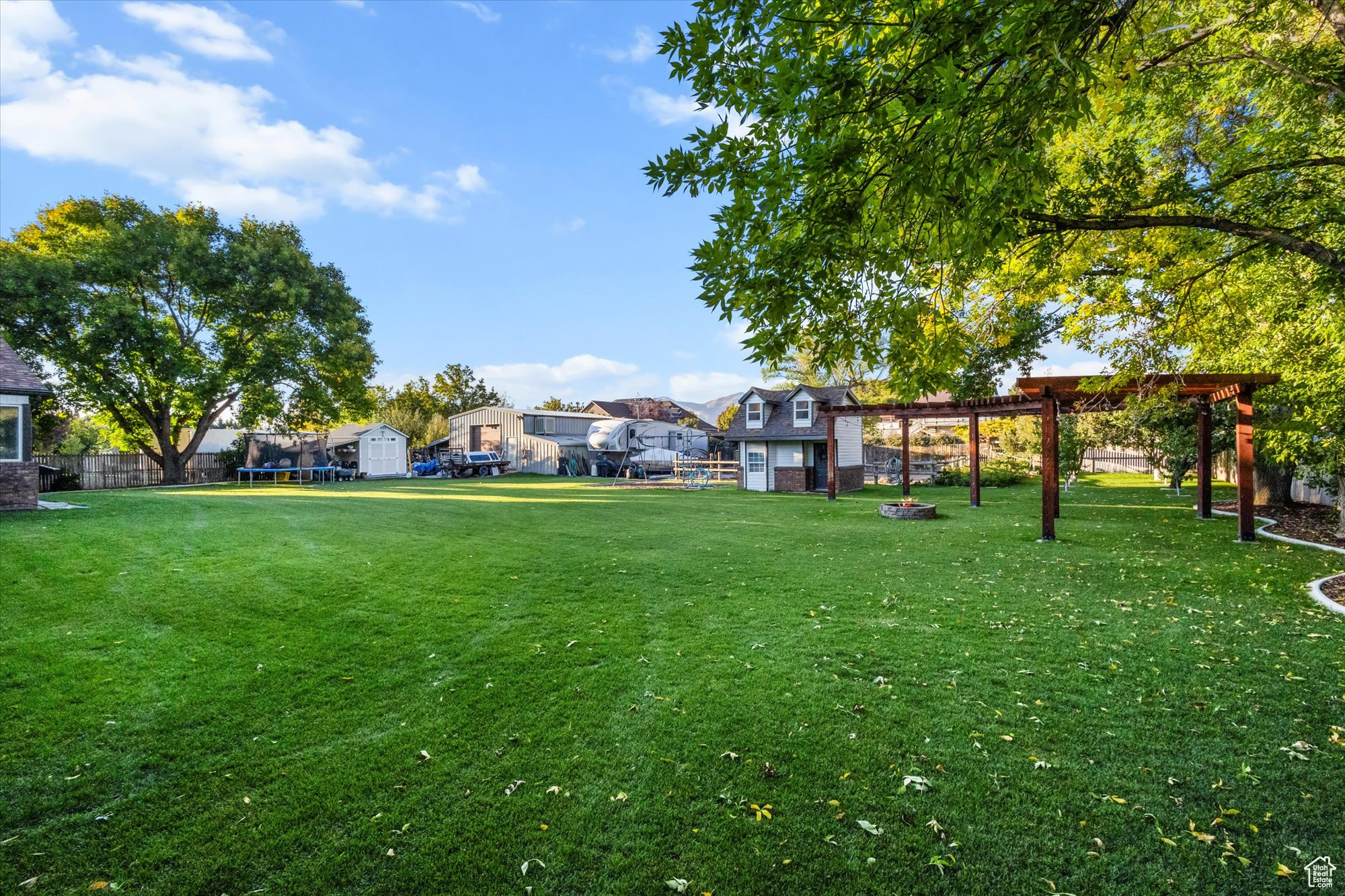 SHADY ACRES - Residential