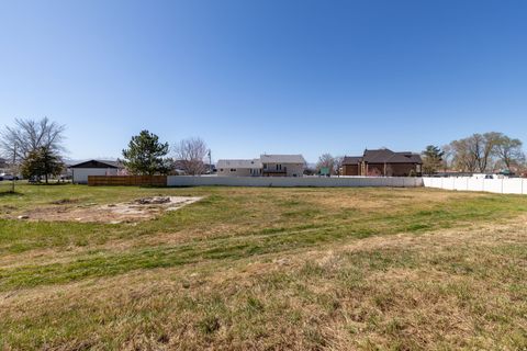 Tiny photo for 677 E 12000 S, Draper, UT 84020 (MLS # 2145201)