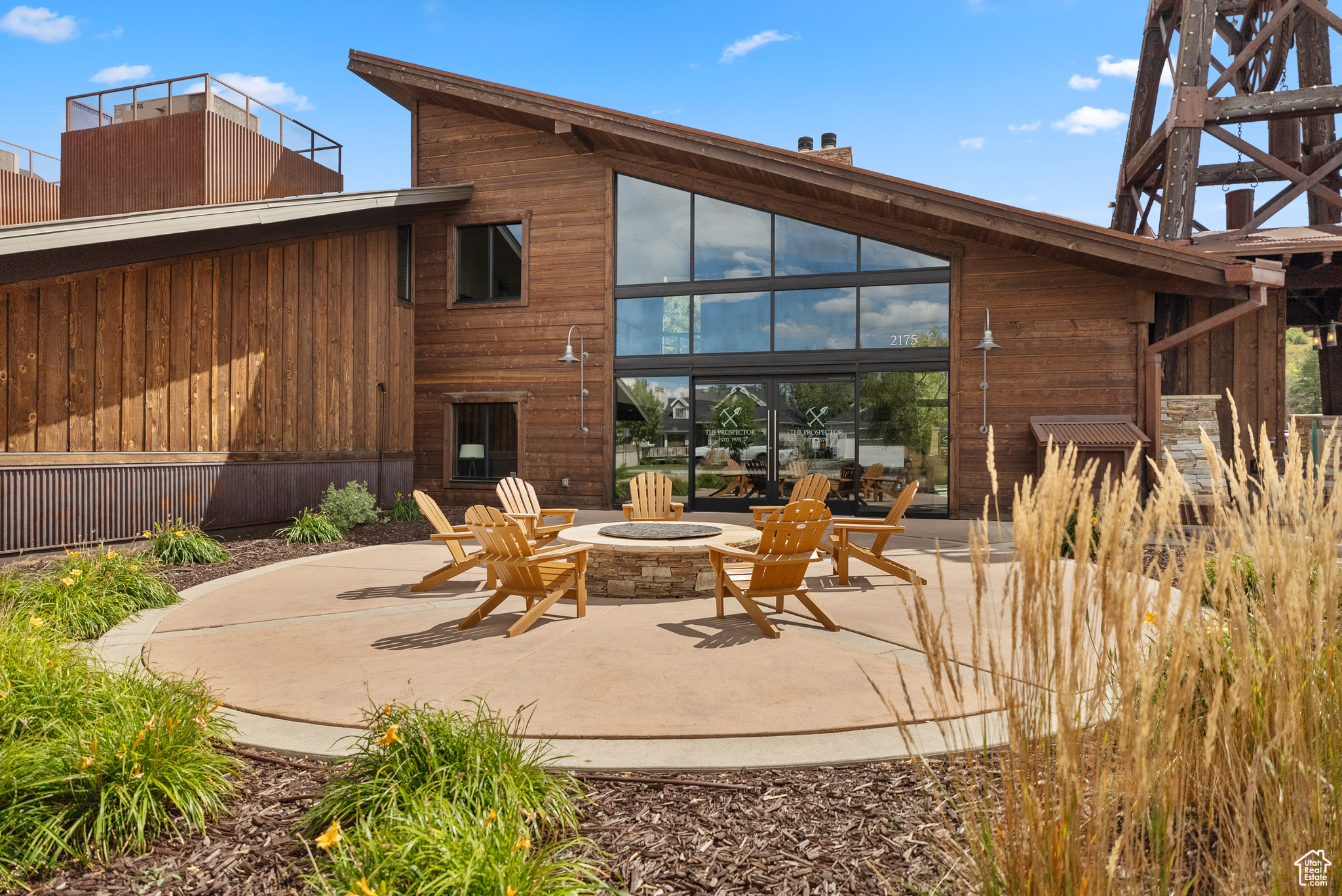 PROSPECTOR SQUARE CONDOS - Residential
