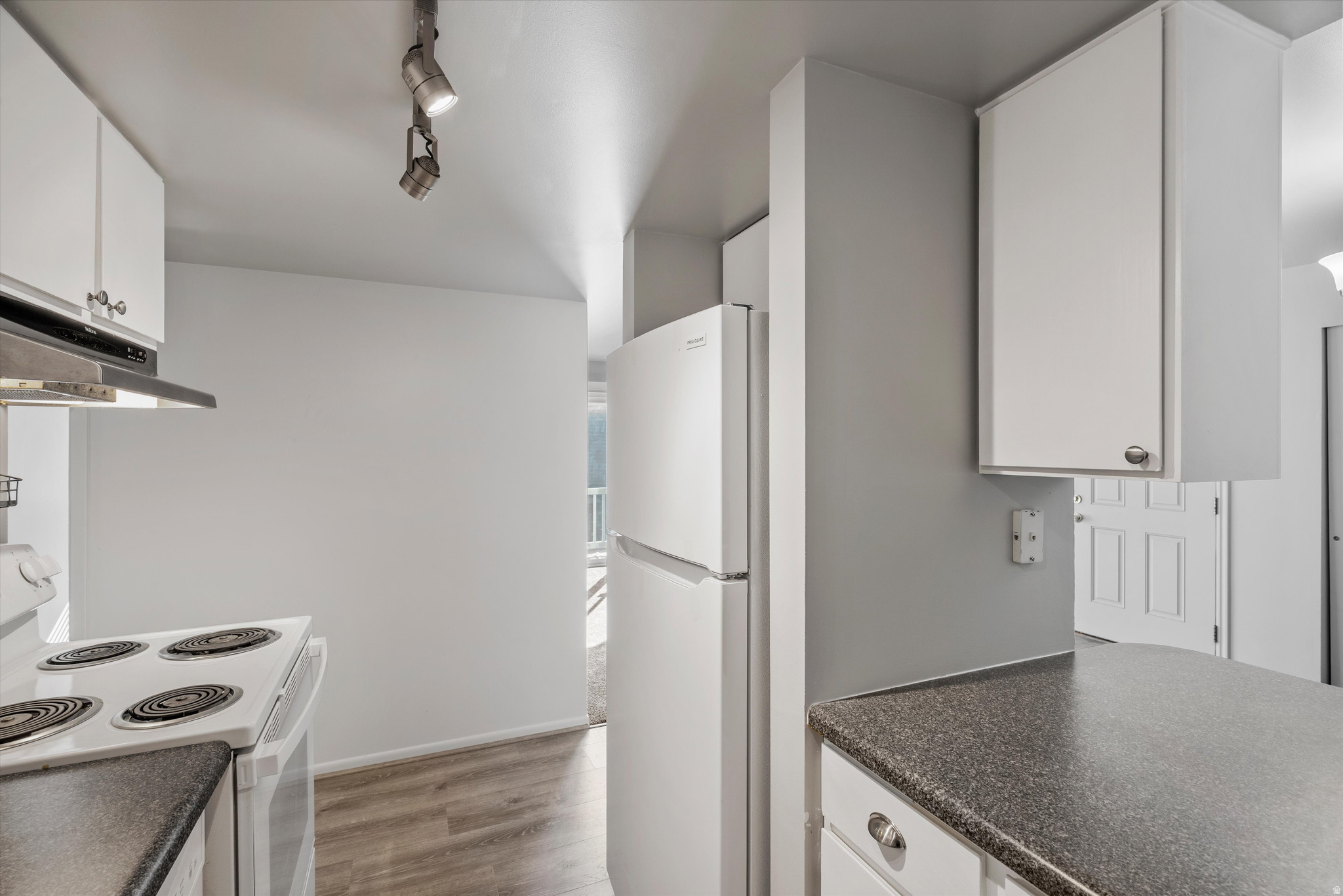 SHERWOOD OAKS - Residential