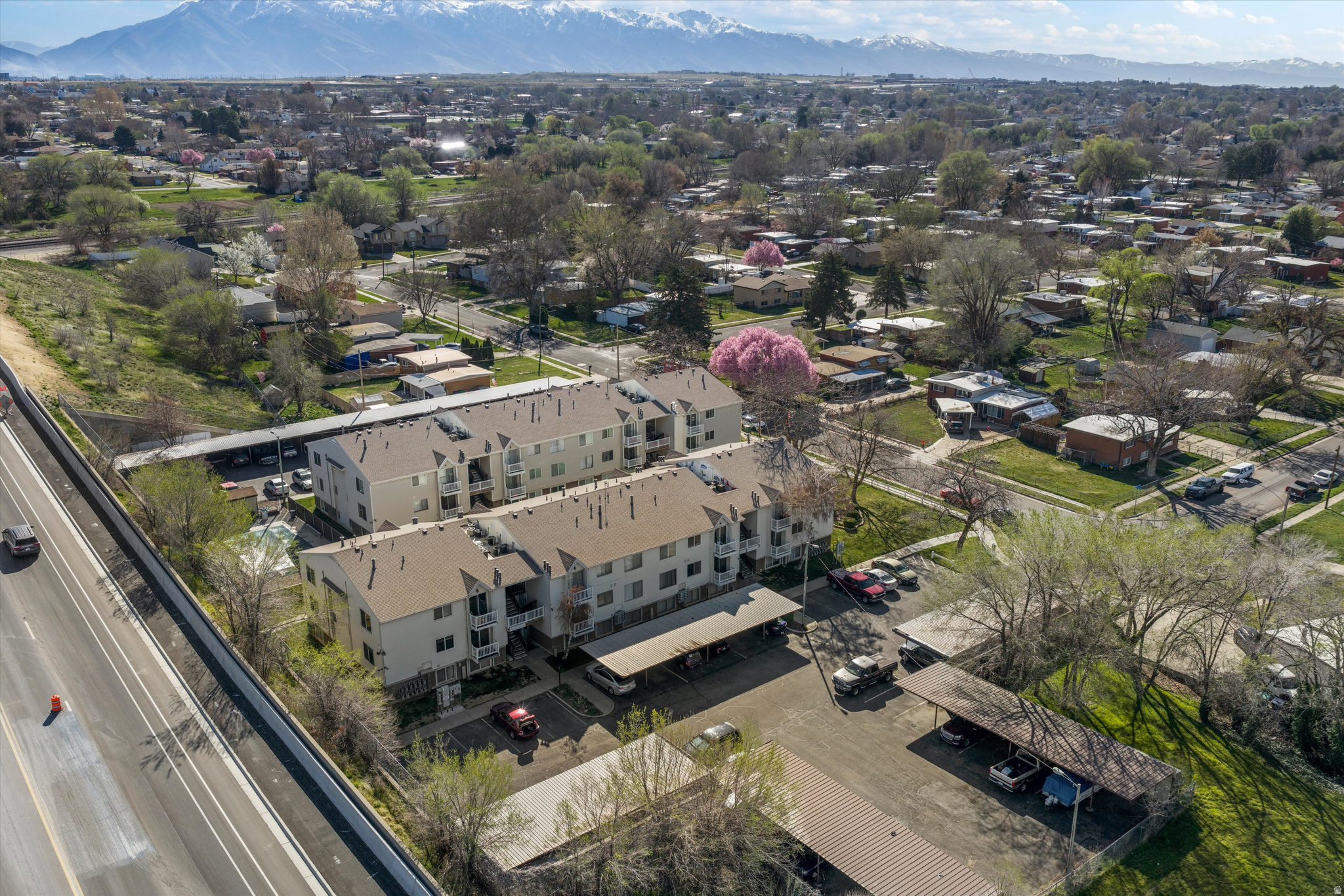 SHERWOOD OAKS - Residential