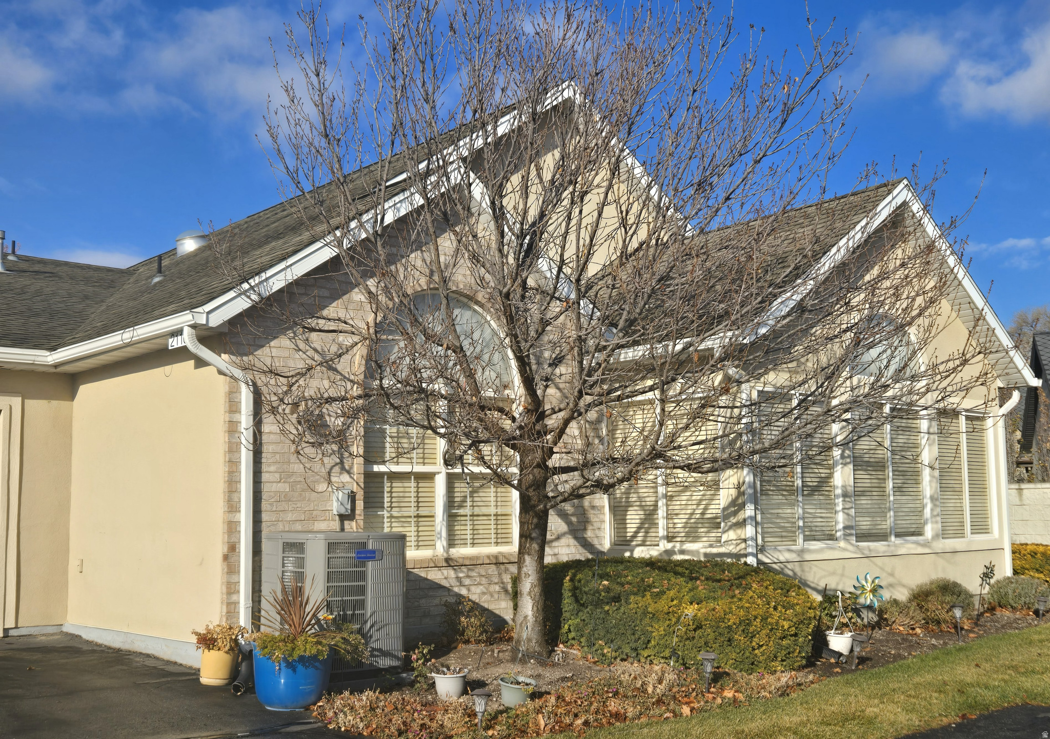 JORDAN VILLA - Residential