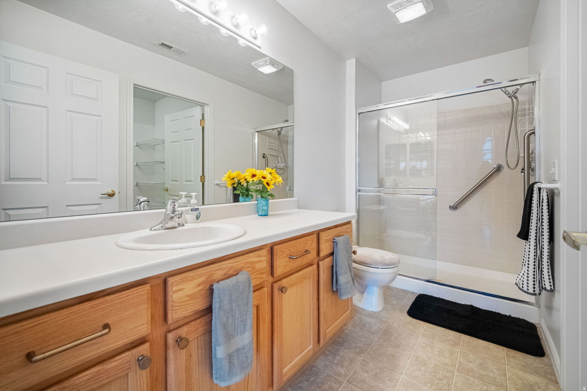 JORDAN VILLA - Residential