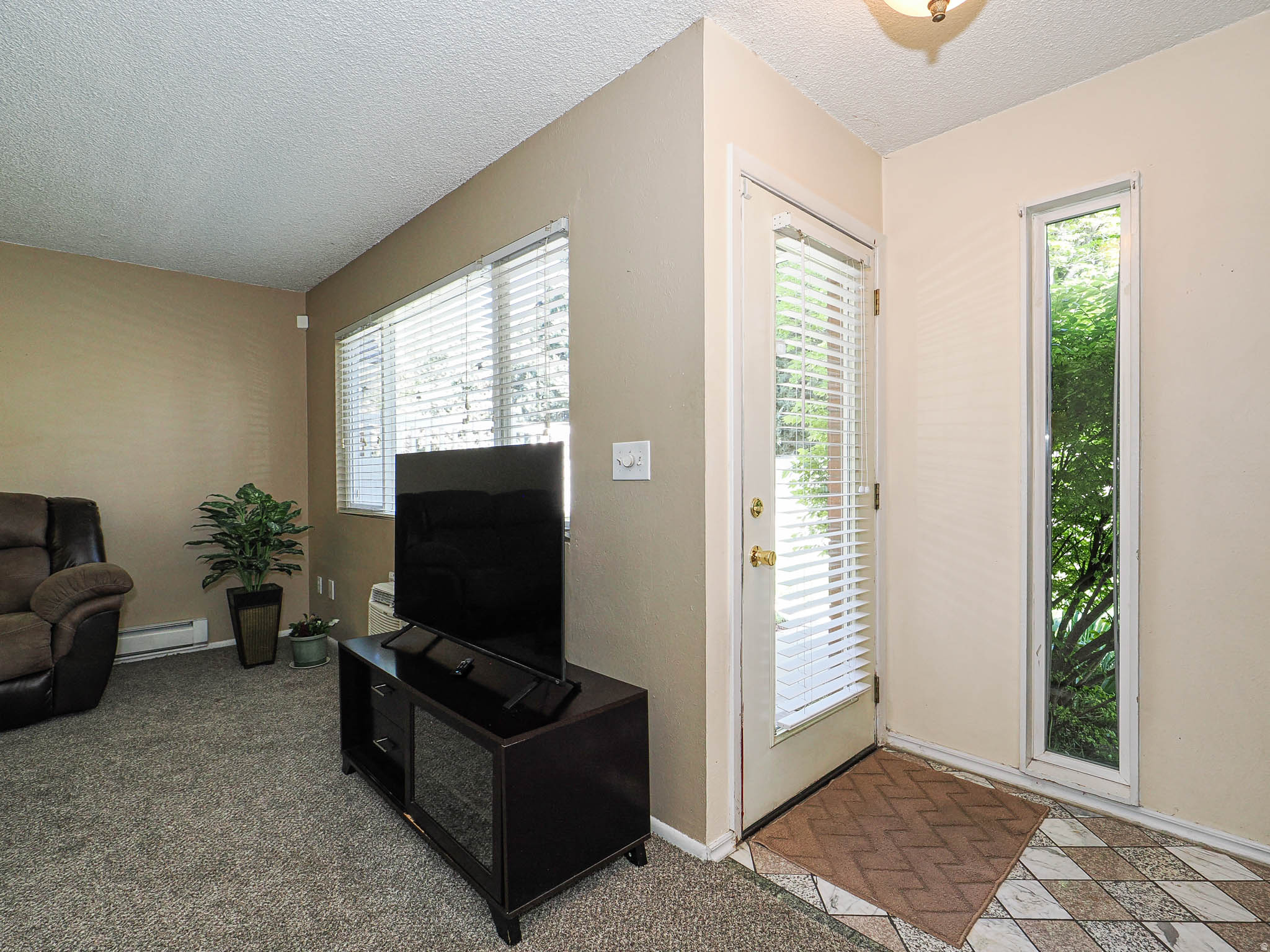 MOUNTAIN VIEW PARK - Residential