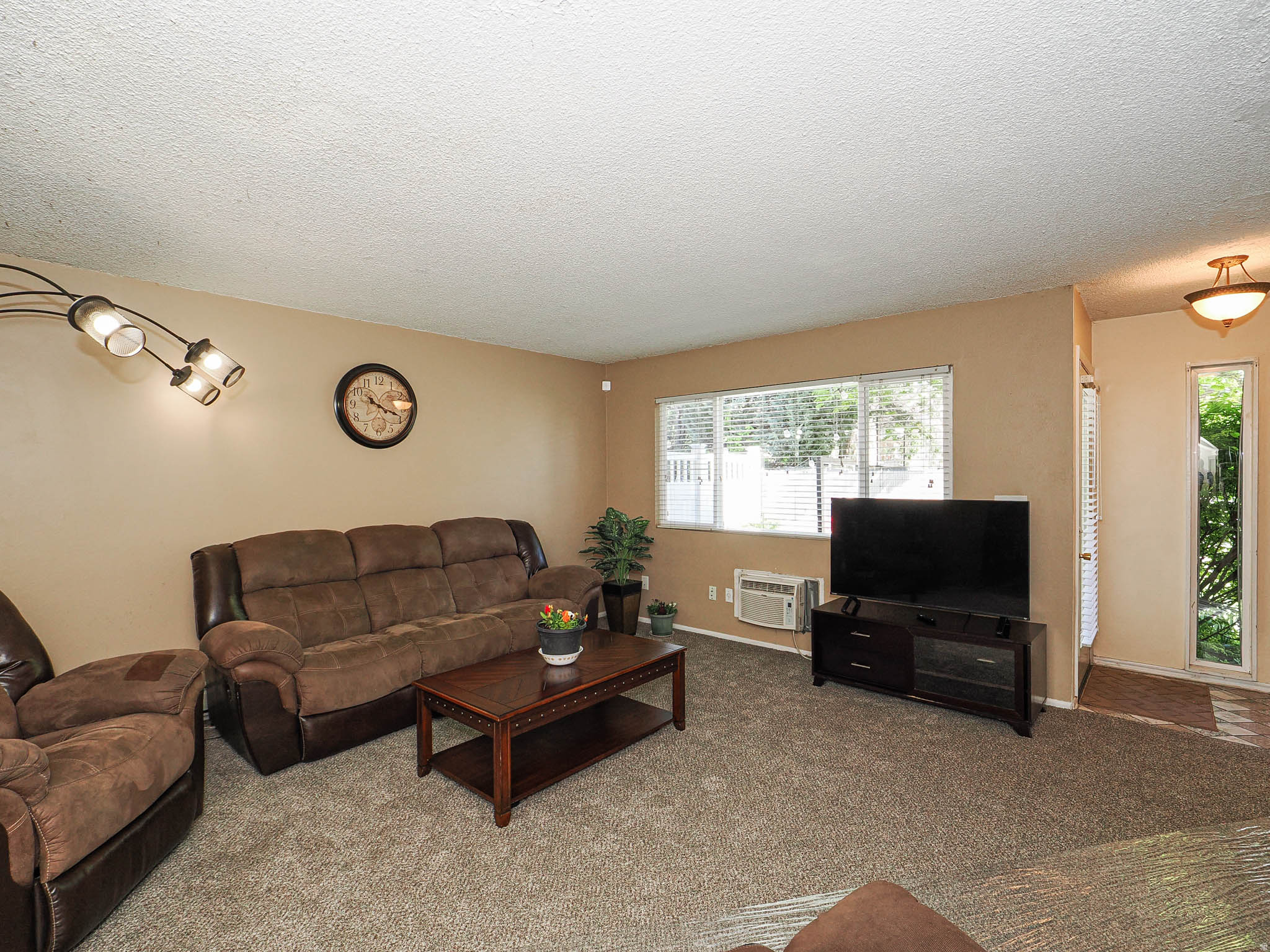 MOUNTAIN VIEW PARK - Residential