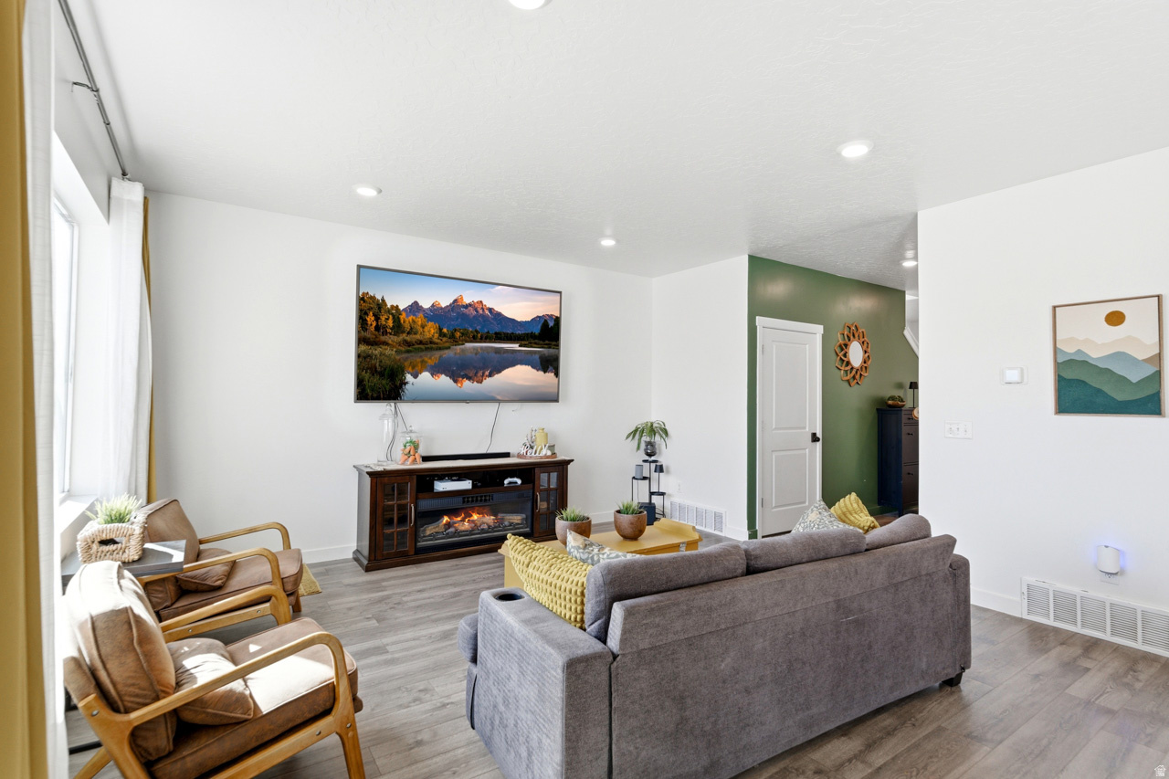 COLD SPRING RANCH - Residential