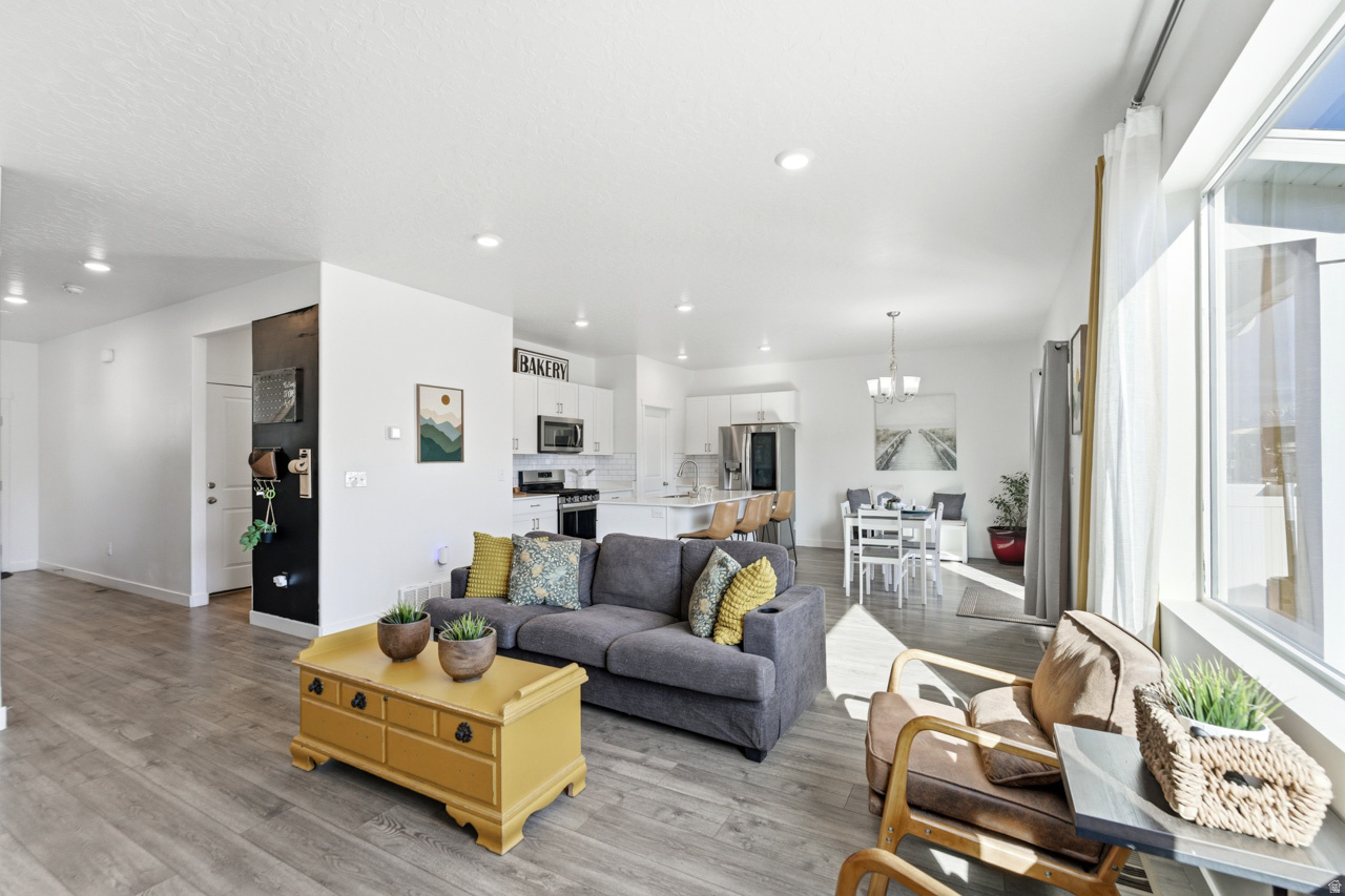 COLD SPRING RANCH - Residential