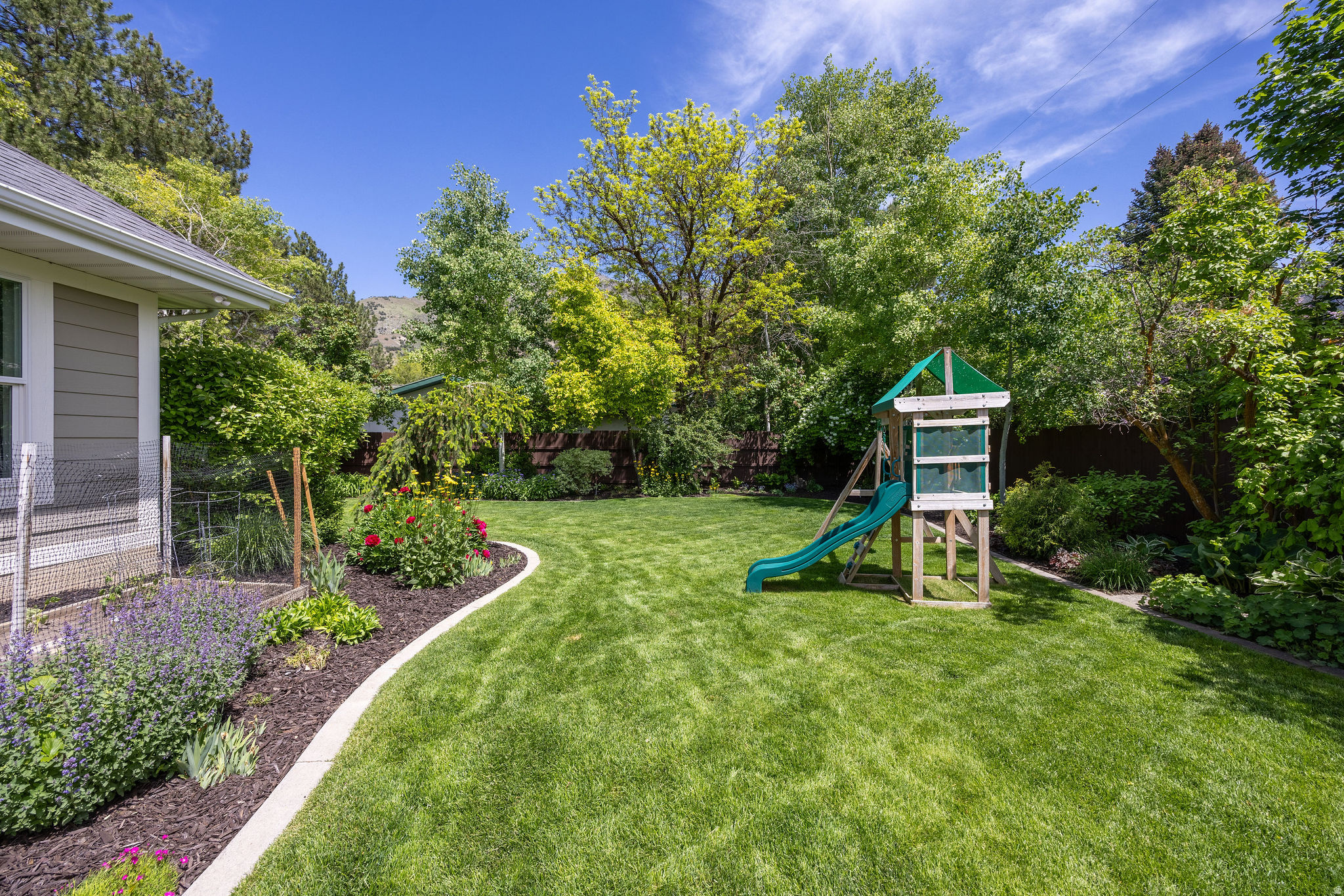 UNIVERSITY HEIGHTS - Residential