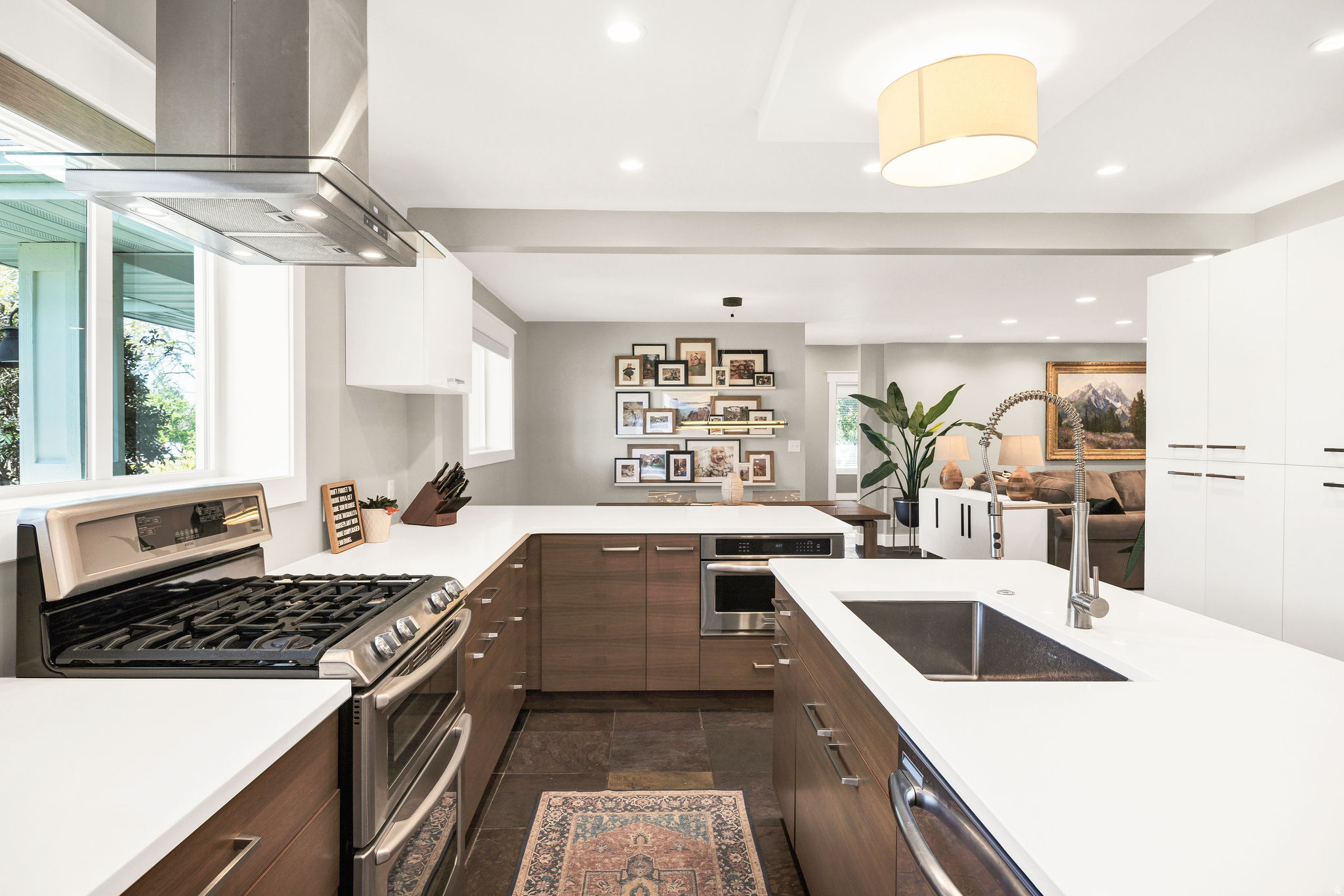 UNIVERSITY HEIGHTS - Residential