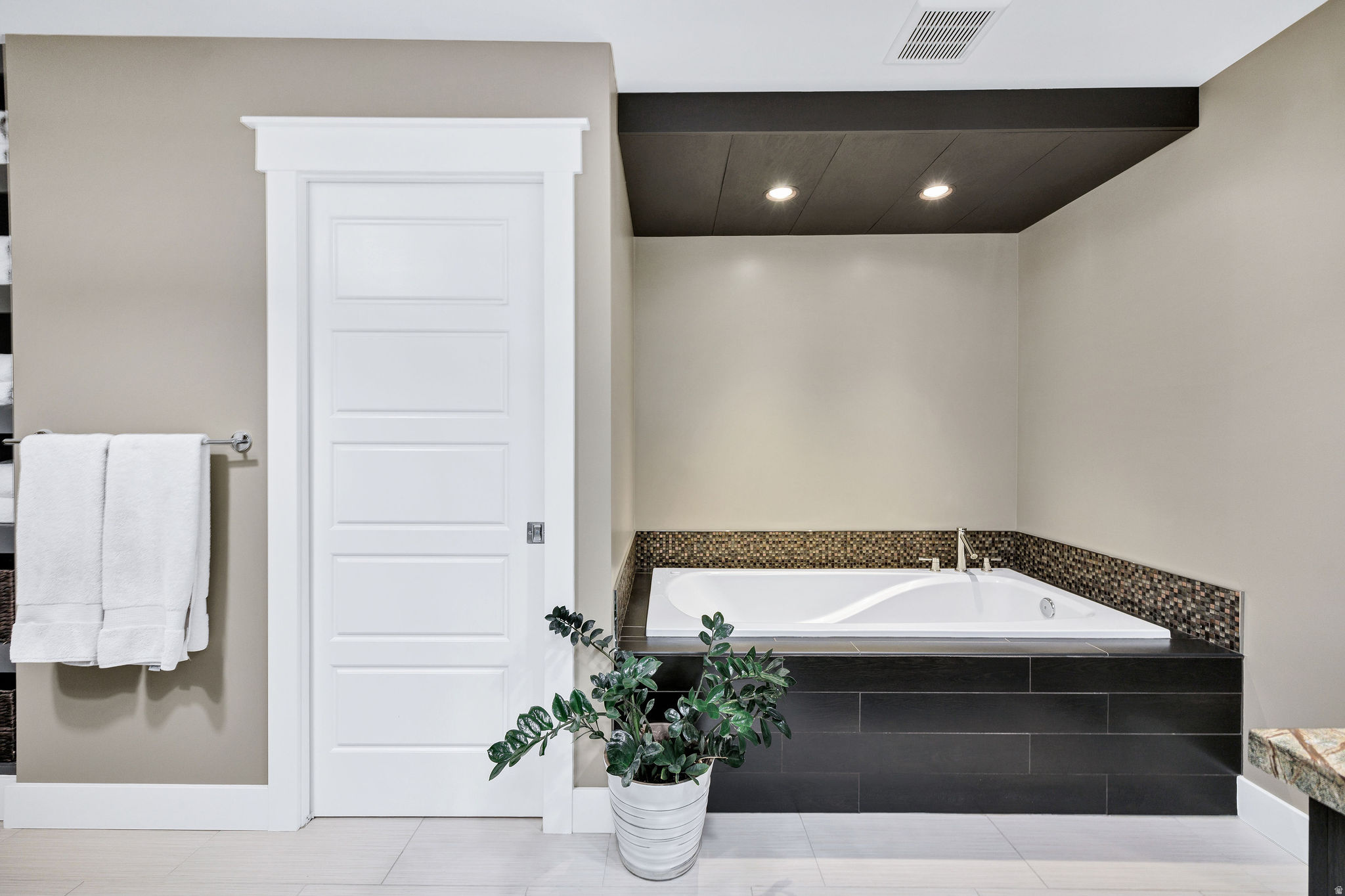 UNIVERSITY HEIGHTS - Residential