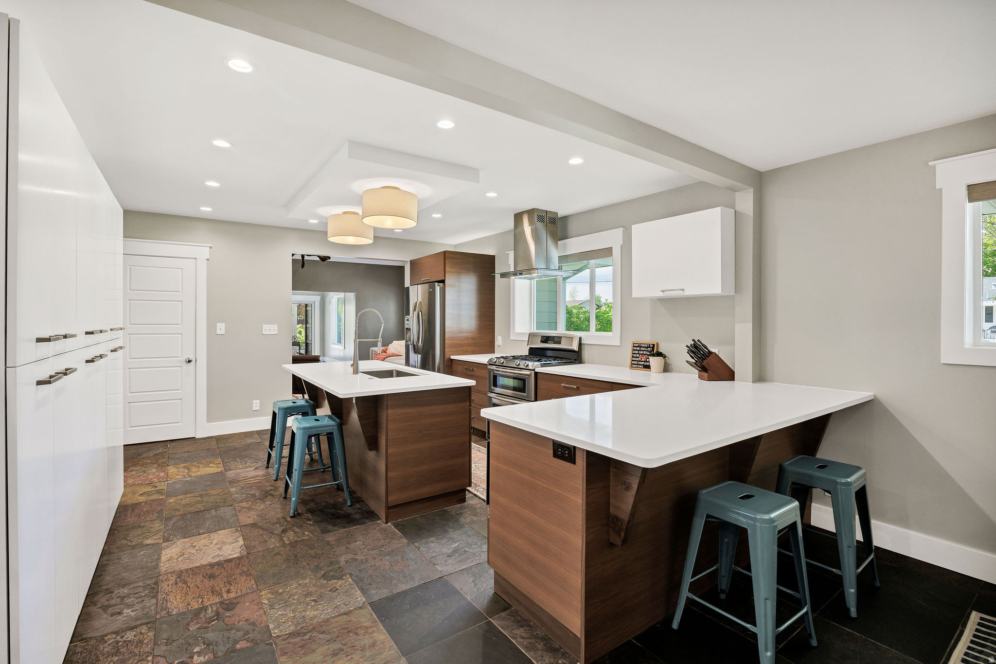 UNIVERSITY HEIGHTS - Residential